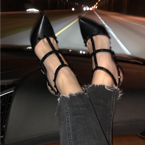 Valentino Garavani Rockstud ankle strap pump in calfskin leather. Size 37.5 - Picture 12 of 12